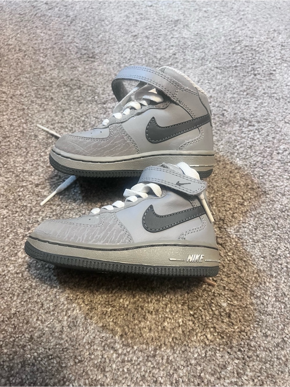 Nike Toddler High-Top Sneakers in Light Gray and Dark Gray